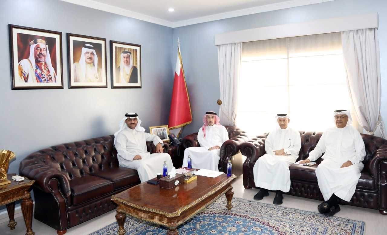 أكد أهمية تعزيز التعاون والتنسيق المشترك.. محافظ العاصمة يبحث الاحتياجات الخدمية مع الأمانة<